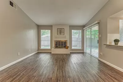 26 W Broken Oak Court, The Woodlands, TX 77381 - Photo 14