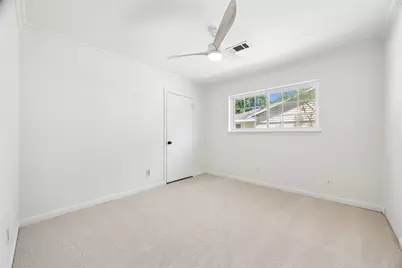 10618 Bordley Drive, Houston, TX 77042 - Photo 12