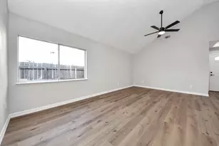 7439 Kite Hill Dr, Houston, TX 77041 - Photo 12