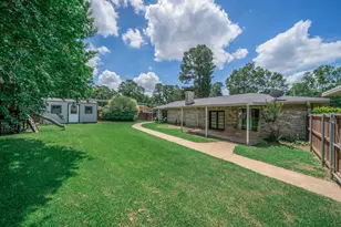 317 E Robinwood, White Oak, TX 75693 - Photo 32