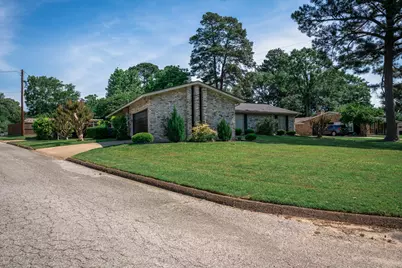 317 E Robinwood, White Oak, TX 75693 - Photo 6