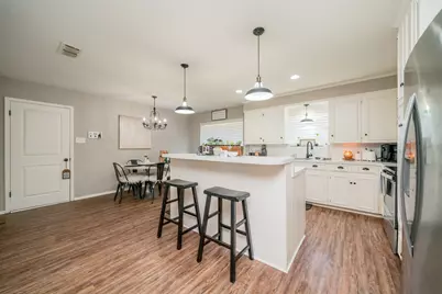 317 E Robinwood, White Oak, TX 75693 - Photo 16