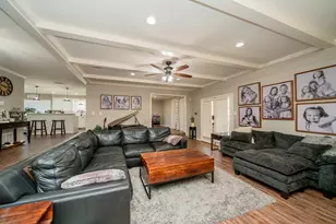 317 E Robinwood, White Oak, TX 75693 - Photo 14