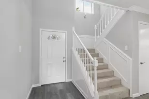 10023 Peachridge Dr, Houston, TX 77070 - Photo 2