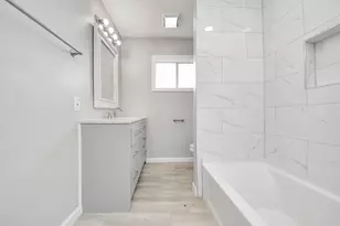 7906 Hammerly Blvd, Houston, TX 77055 - Photo 12