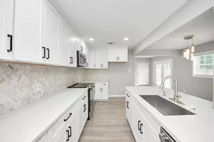 7906 Hammerly Blvd, Houston, TX 77055 - Photo 28