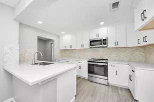7906 Hammerly Blvd, Houston, TX 77055 - Photo 34