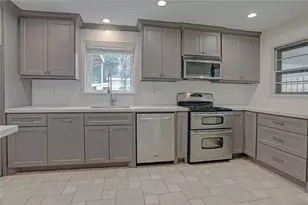 9917 Cedardale Dr, Houston, TX 77055 - Photo 10