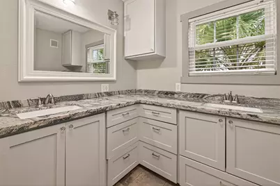 717 W 30th Street, Houston, TX 77018 - Photo 22