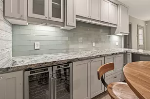 717 W 30th St, Houston, TX 77018 - Photo 14