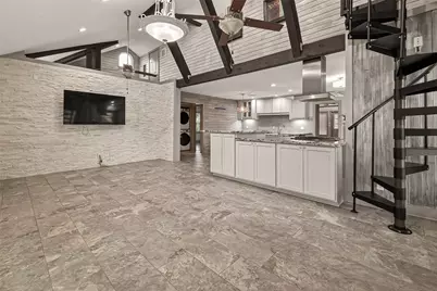 717 W 30th Street, Houston, TX 77018 - Photo 8