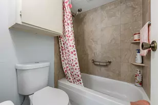 1515 Sandy Springs Rd, Houston, TX 77042 - Photo 16