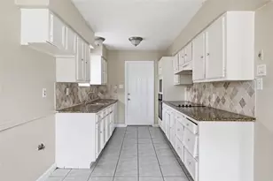 6122 S Greenpark Dr, Houston, TX 77072 - Photo 6