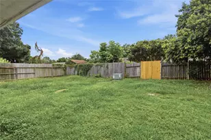 6122 S Greenpark Dr, Houston, TX 77072 - Photo 18