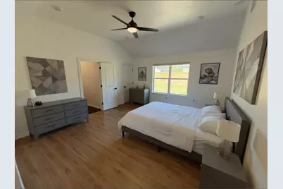 8125 Sunnyhill Street, Houston, TX 77088 - Photo 4