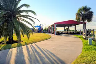 1318 Outrigger, Tiki Island, TX 77554 - Photo 10