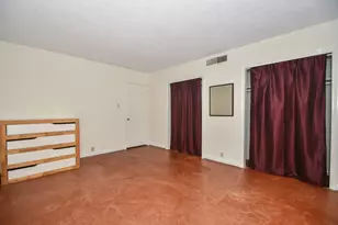 2601 Bellefontaine St, Houston, TX 77025 - Photo 20