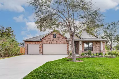 414 Texas Avenue, Arcola, TX 77583 - Photo 2