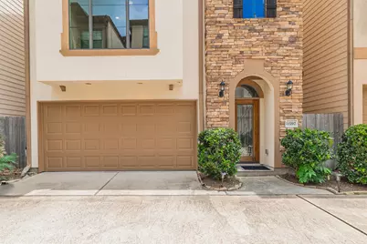 11207 Tramonto Drive, Houston, TX 77042 - Photo 2