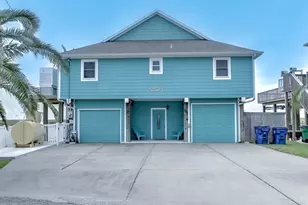 1682 Blue Water Dr Dr, Freeport, TX 77541 - Photo 4