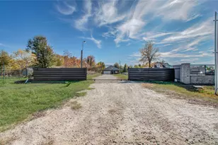 898 Rd 3556, Cleveland, TX 77327 - Photo 40