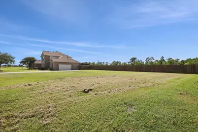 4511 Katies Creek Avenue, Baytown, TX 77523 - Photo 4