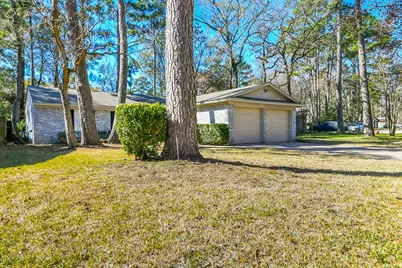 21 Pineash Court, The Woodlands, TX 77381 - Photo 2