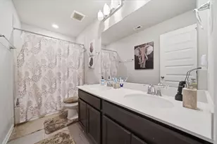 1812 Kingsford Prairie Ct, Pearland, TX 77089 - Photo 14