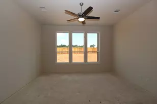 14904 Clover Mdw Ln, Montgomery, TX 77316 - Photo 6