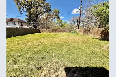 7922 Jutland Road Road, Houston, TX 77033 - Photo 12