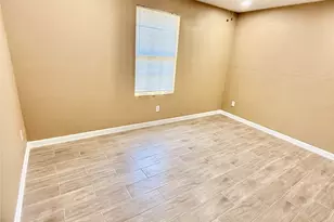 7922 Jutland Road Rd, Houston, TX 77033 - Photo 10