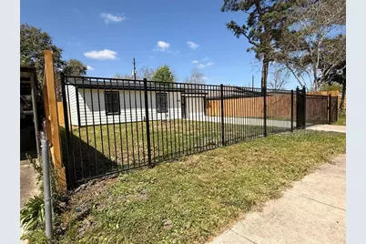 7922 Jutland Road Road, Houston, TX 77033 - Photo 2