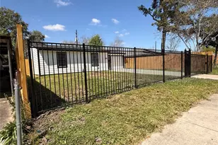 7922 Jutland Road Rd, Houston, TX 77033 - Photo 2