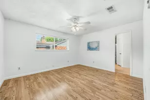 13314 Agarita Ln, Houston, TX 77083 - Photo 24