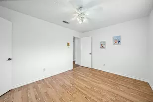 13314 Agarita Ln, Houston, TX 77083 - Photo 16
