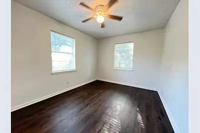 409 La Bradford Drive, Bay City, TX 77414 - Photo 10