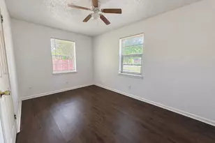 409 La Bradford Dr, Bay City, TX 77414 - Photo 10