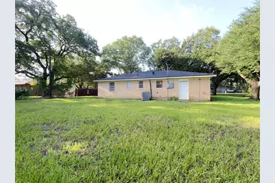 409 La Bradford Drive, Bay City, TX 77414 - Photo 18
