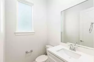 2471 W 11th St, Houston, TX 77008 - Photo 14