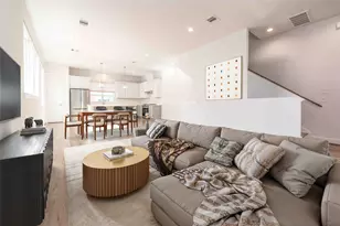 2471 W 11th St, Houston, TX 77008 - Photo 10