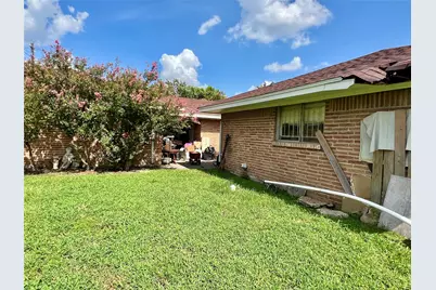 2203 Droxford Drive, Houston, TX 77008 - Photo 10