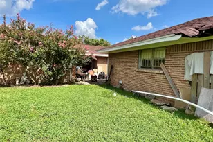 2203 Droxford Dr, Houston, TX 77008 - Photo 10