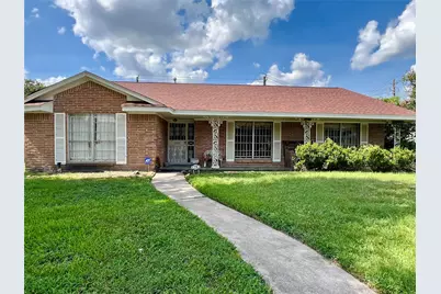 2203 Droxford Drive, Houston, TX 77008 - Photo 2
