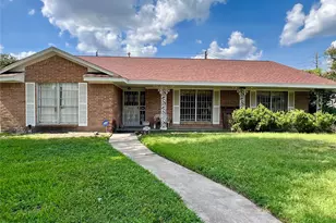 2203 Droxford Dr, Houston, TX 77008 - Photo 2