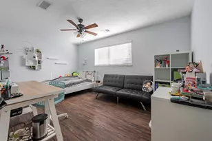 2111 Gray Falls Dr, Houston, TX 77077 - Photo 24