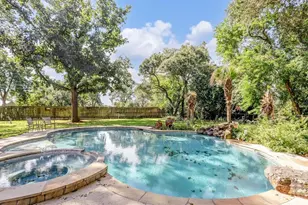 305 Hill St, Sealy, TX 77474 - Photo 6