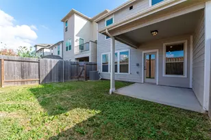 10504 Marston Vineyard Dr, Houston, TX 77025 - Photo 38
