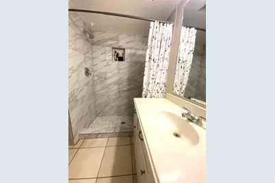 1102 W Tri Oaks Lane #103, Houston, TX 77043 - Photo 12
