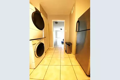 1102 W Tri Oaks Lane #103, Houston, TX 77043 - Photo 10