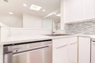 2829 Timmons Ln, Houston, TX 77027 - Photo 4